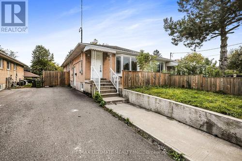 41 Freeborn Crescent, Toronto, ON - Outdoor