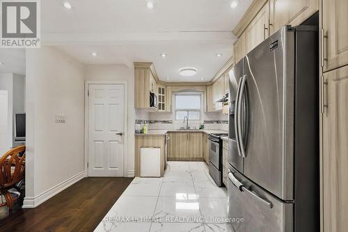 41 Freeborn Crescent, Toronto, ON - Indoor Photo Showing Kitchen