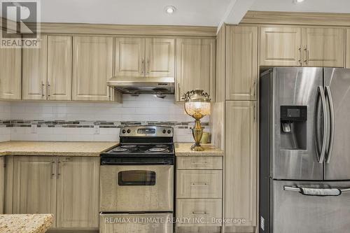 41 Freeborn Crescent, Toronto, ON - Indoor Photo Showing Kitchen