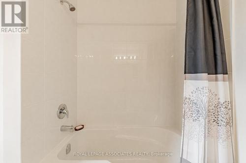 120 Hawkins Street, Georgina, ON - Indoor Photo Showing Bathroom