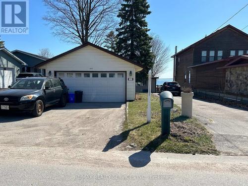 907 Adams Road, Innisfil, ON - Outdoor