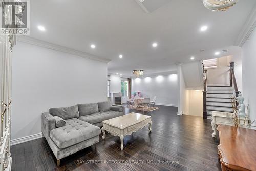 58 Princeton Avenue, Richmond Hill, ON - Indoor Photo Showing Living Room