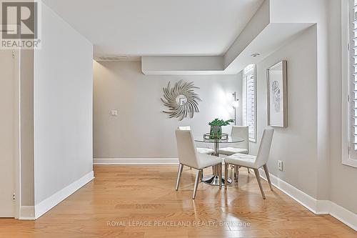 366 - 415 Jarvis Street, Toronto, ON - Indoor Photo Showing Dining Room