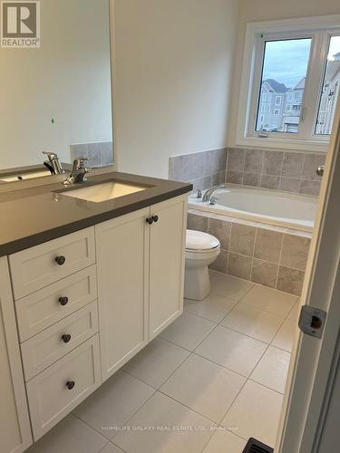 28 Phillipsen Way, Markham, ON - Indoor Photo Showing Bathroom