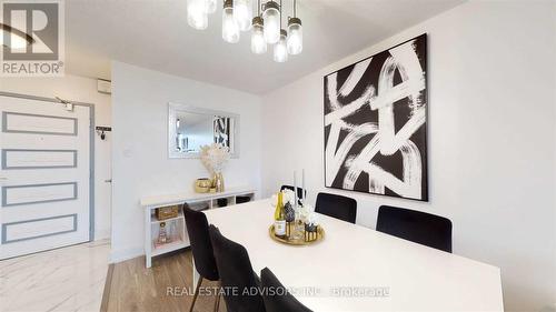 1704 - 3100 Kirwin Avenue, Mississauga, ON - Indoor Photo Showing Dining Room