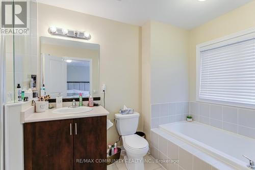 31 Padbury Trail, Brampton, ON - Indoor Photo Showing Bathroom