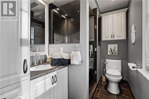 7087 Mount Forest Lane, Niagara Falls, ON - Indoor Photo Showing Bathroom