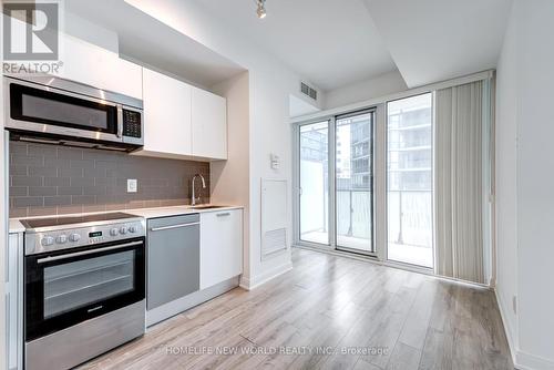 703 - 42 Charles Street E, Toronto, ON - Indoor Photo Showing Kitchen