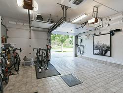 Garage - 