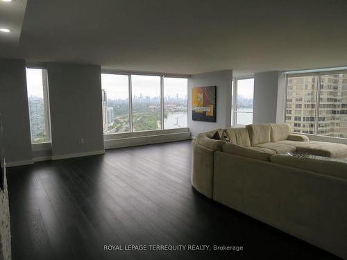 3305-2045 Lakeshore Blvd W, Toronto, ON - Indoor Photo Showing Living Room