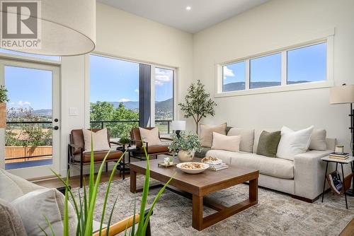 183 Sarsons Drive, Coldstream, BC - Indoor Photo Showing Living Room