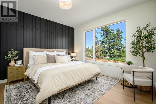 183 Sarsons Drive, Coldstream, BC - Indoor Photo Showing Bedroom