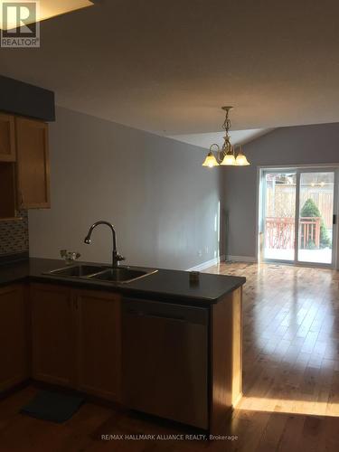 407 Westforest Trail, Kitchener, ON - Indoor Photo Showing Kitchen With Double Sink