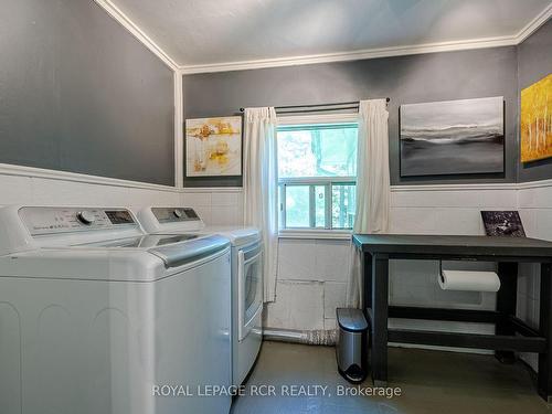 1290 Olde Base Line Rd, Caledon, ON - Indoor Photo Showing Laundry Room