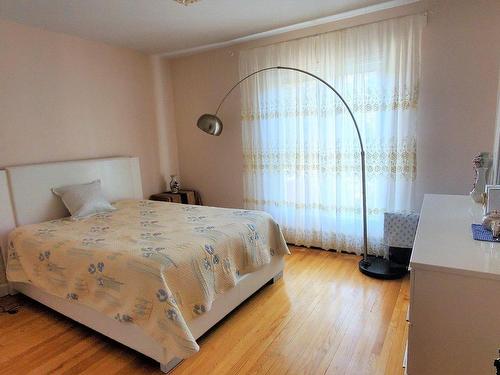 Chambre Ã Â coucher - 266 Av. Allion, Montréal (Lasalle), QC - Indoor Photo Showing Bedroom