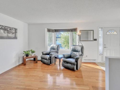 Living room - 647 Av. Des Tilleuls, Gatineau (Aylmer), QC - Indoor Photo Showing Living Room