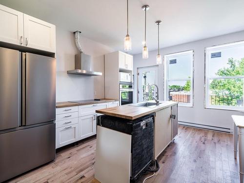 Kitchen - 5543 Rue Bannantyne, Montréal (Verdun/Île-Des-Soeurs), QC - Indoor Photo Showing Kitchen With Upgraded Kitchen