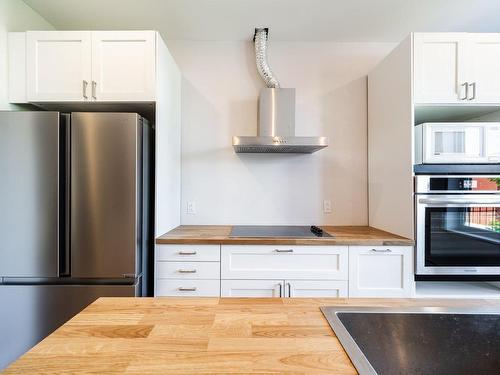 Kitchen - 5543 Rue Bannantyne, Montréal (Verdun/Île-Des-Soeurs), QC - Indoor Photo Showing Kitchen