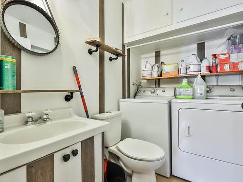 Powder room - 592 Rue Kenny, Gatineau (Buckingham), QC - Indoor Photo Showing Laundry Room