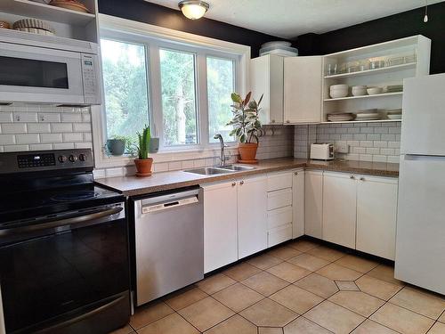 Cuisine - 592 Rue Kenny, Gatineau (Buckingham), QC - Indoor Photo Showing Kitchen With Double Sink