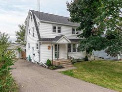 7 FLINT Street  Fairview, NS B3N 2V3