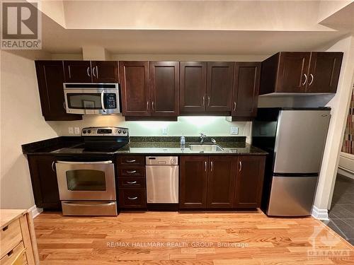 407 - 245 Kent Street, Ottawa, ON - Indoor Photo Showing Kitchen