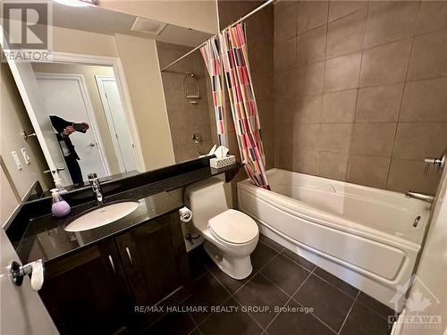 407 - 245 Kent Street, Ottawa, ON - Indoor Photo Showing Bathroom