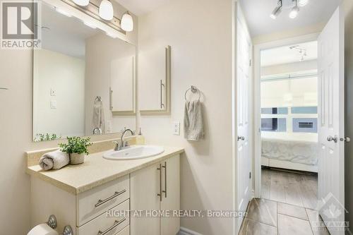 203 - 659 Sue Holloway Drive, Ottawa, ON - Indoor Photo Showing Bathroom