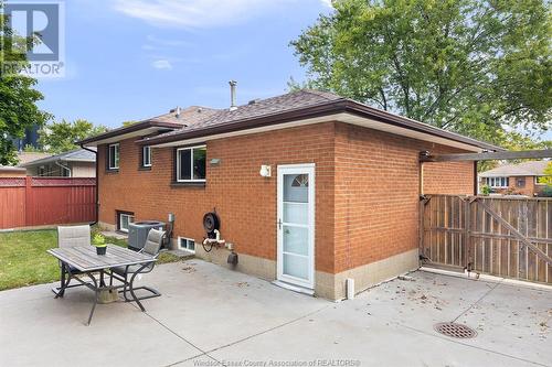 2553 Armstrong, Windsor, ON - Outdoor With Exterior