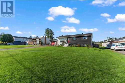 40 Meadowbrook Drive, Pembroke, ON - Outdoor