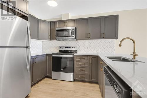 825 St John Street, Merrickville, ON - Indoor Photo Showing Kitchen With Stainless Steel Kitchen With Double Sink With Upgraded Kitchen