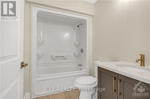 825 St John Street, Merrickville-Wolford, ON - Indoor Photo Showing Bathroom