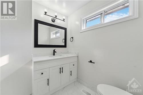 1010 Cahill Drive W, Ottawa, ON - Indoor Photo Showing Bathroom