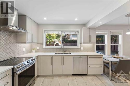 1010 Cahill Drive W, Ottawa, ON - Indoor Photo Showing Kitchen