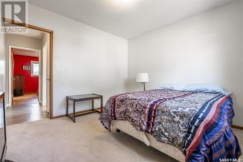 5 Rupert Drive, Saskatoon, SK - Indoor Photo Showing Bedroom