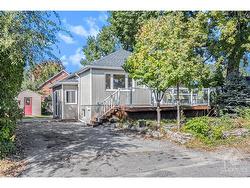 1221 NOTTING HILL Avenue  Ottawa, ON K1V 6T6