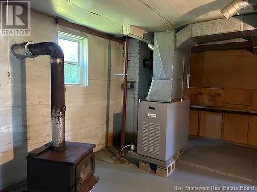 1140 Bridge Street, Bathurst, NB - Indoor Photo Showing Basement