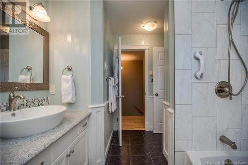 282 Lonsdale Drive, Moncton, NB - Indoor Photo Showing Bathroom