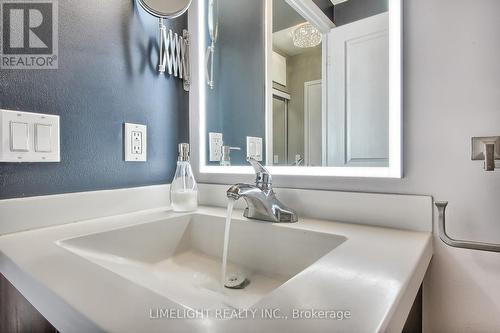 2208 - 2240 Lake Shore Boulevard W, Toronto (Mimico), ON - Indoor Photo Showing Bathroom