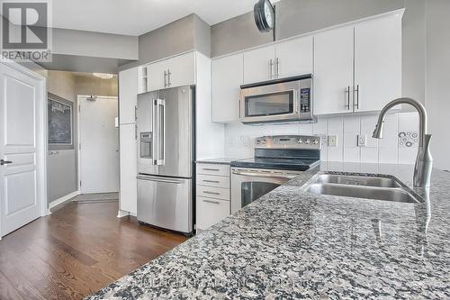 2208 - 2240 Lake Shore Boulevard W, Toronto (Mimico), ON - Indoor Photo Showing Kitchen With Stainless Steel Kitchen With Double Sink With Upgraded Kitchen