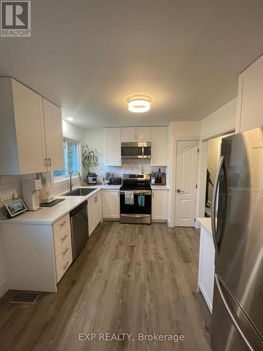 601 Ridgewood Crescent, London, ON - Indoor Photo Showing Kitchen