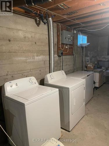 601 Ridgewood Crescent, London, ON - Indoor Photo Showing Laundry Room