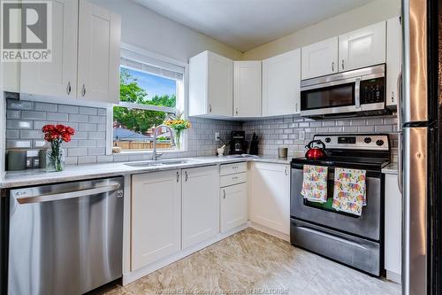 1097 Marentette Avenue, Windsor, ON - Indoor Photo Showing Kitchen