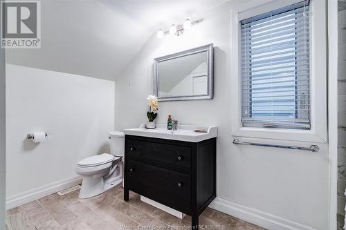 1097 Marentette Avenue, Windsor, ON - Indoor Photo Showing Bathroom