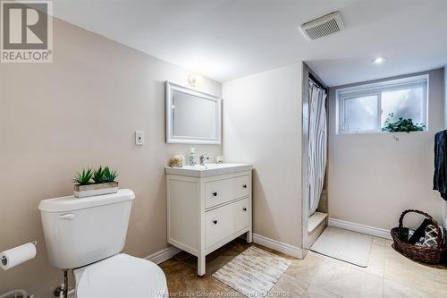 1097 Marentette Avenue, Windsor, ON - Indoor Photo Showing Bathroom