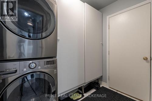 64 Walmer Gardens, London, ON - Indoor Photo Showing Laundry Room