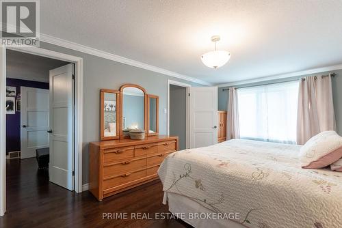 64 Walmer Gardens, London, ON - Indoor Photo Showing Bedroom