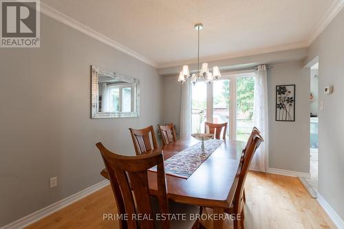 64 Walmer Gardens, London, ON - Indoor Photo Showing Dining Room