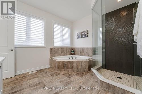 25 Alistair Crescent, Vaughan, ON - Indoor Photo Showing Bathroom