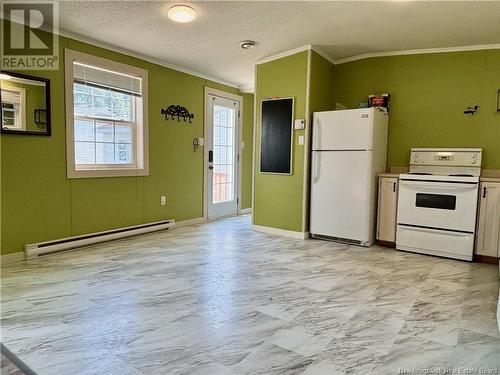 39 Dorothy Lane, Miramichi, NB - Indoor Photo Showing Kitchen